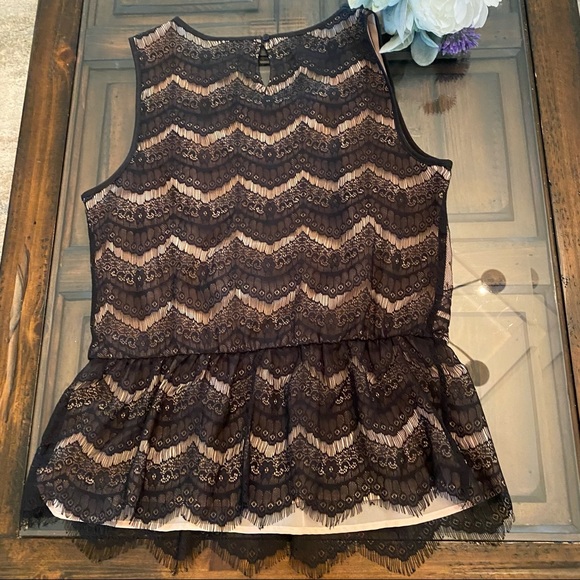 Loft Ivory and Black Lace Blouse Size S - Picture 6 of 10